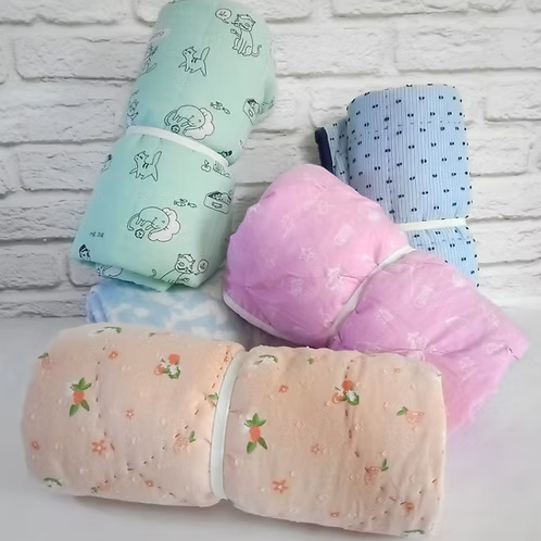 MOODY TALES - Kids Quilt