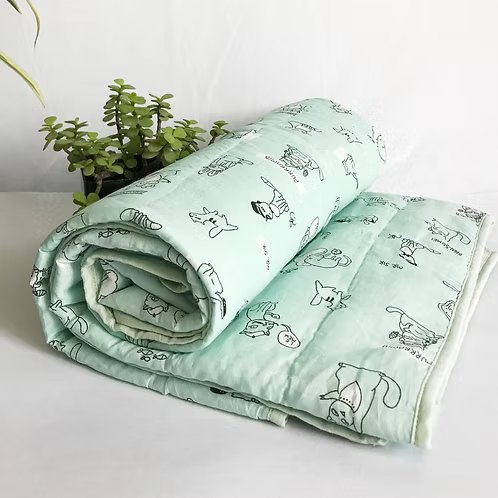 MOODY TALES - Kids Quilt