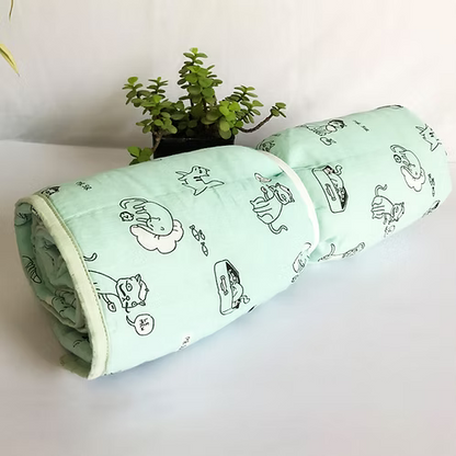 MOODY TALES - Kids Quilt