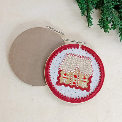 GINGERBREAD HOUSE - Christmas Decor
