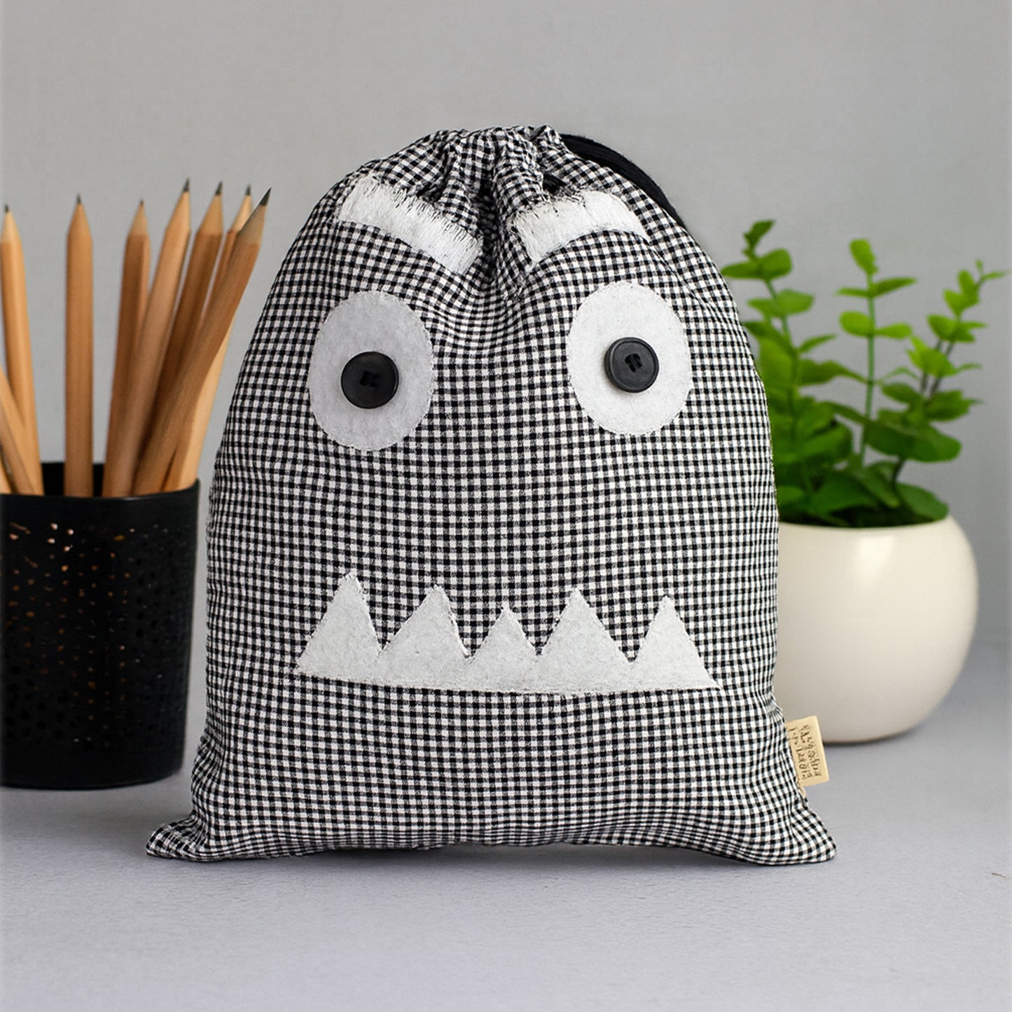 HUNGRY MONSTER - Pouch