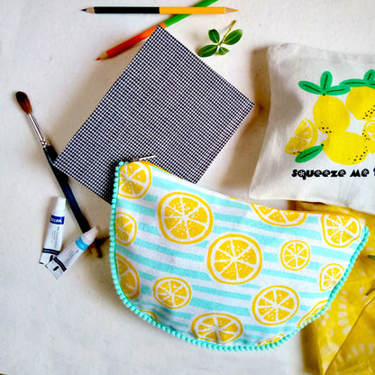 LIFE IS LEMON - Pouch